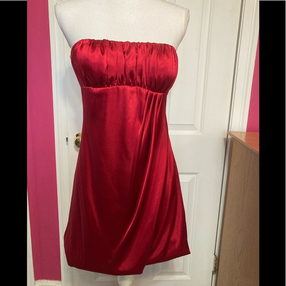 BLONDIE NITES Rich Red Satin, Strapless Dress. Size 3 (Juniors)